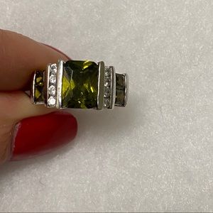 FAS RING 925 STERLING SILVER GREEN EMERALD CUT CLEAR CUBIC ZIRCONIA Size 6